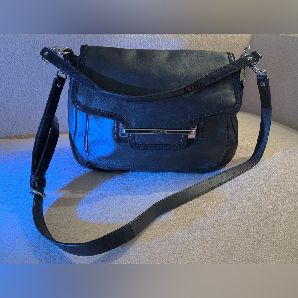 Coach Black Leather Shoulder/Crossbody Bag
